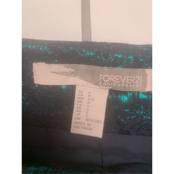 F21 Metallic Green Tulip Skirt - Picture 4 of 5